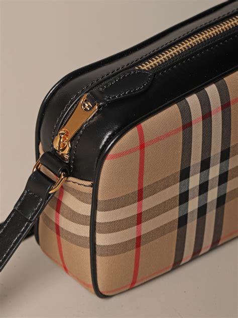 borsa burberry a vari colori righecolor arcobaleno|Borse a tracolla firmate da donna .